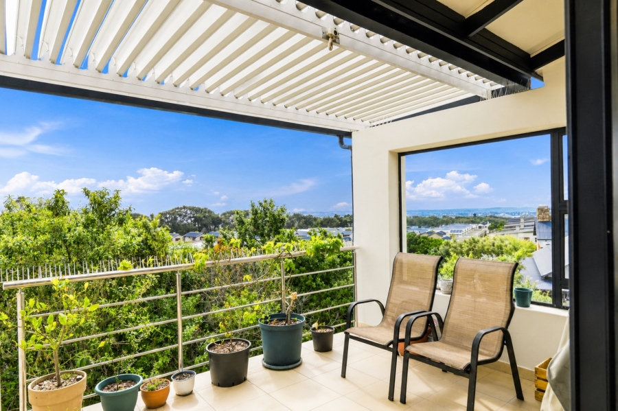 5 Bedroom Property for Sale in Stonehurst Mountain Estate Western Cape